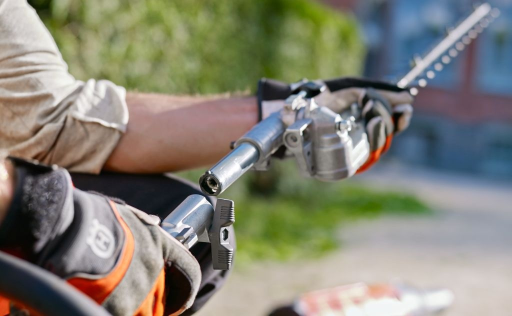 Husqvarna 525LK med trimmertillsats