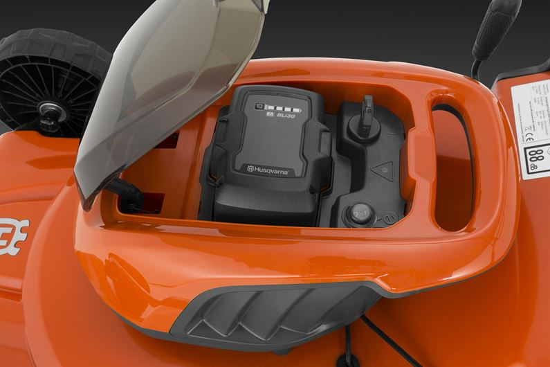 Husqvarna LC 142iS utan batteri & laddare