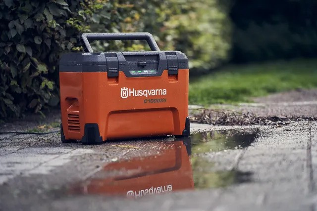 Husqvarna batteriladdare C1000X4