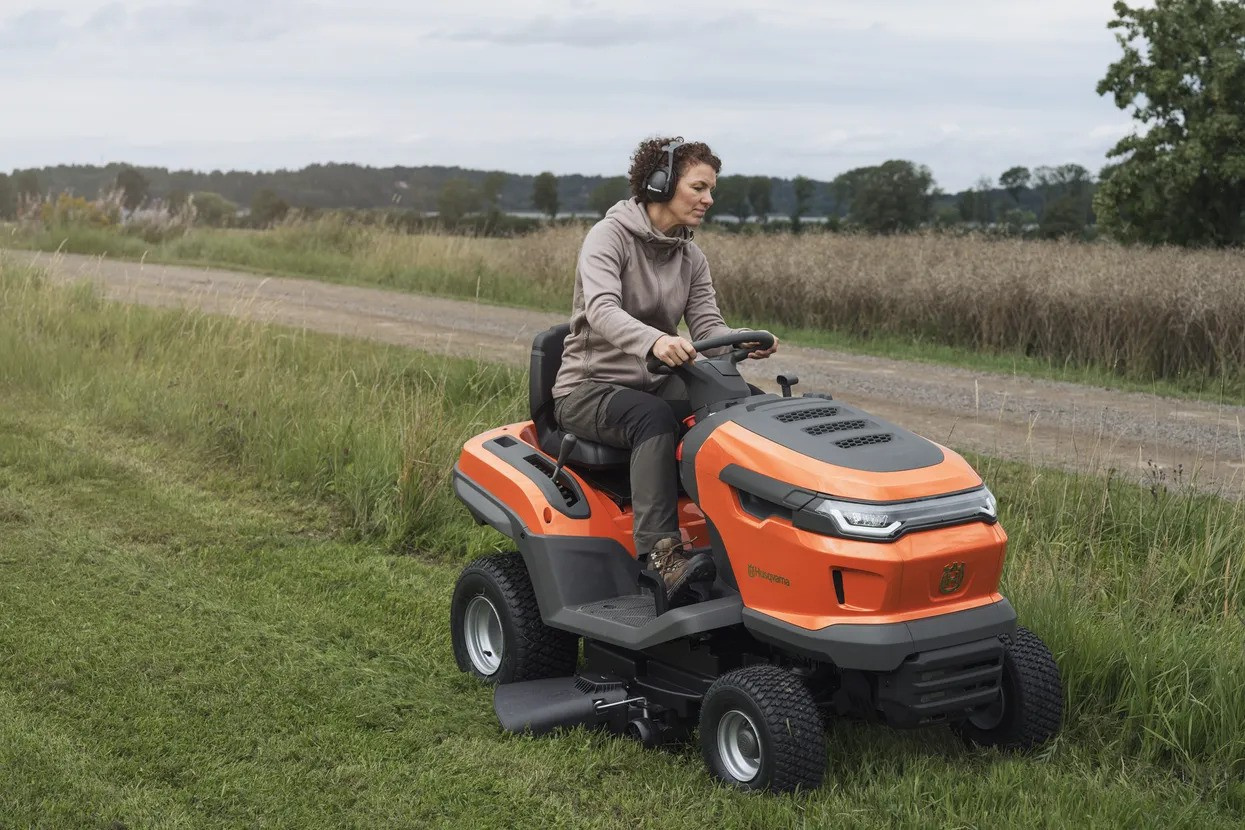 Husqvarna TS 215T Traktor