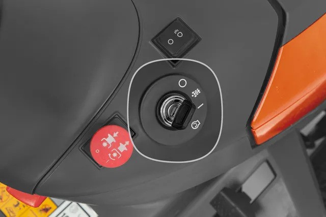 Husqvarna TS 220T Traktor