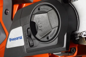 Husqvarna 230i batteridriven motorsåg med batteri och laddare Husqvarna 230i batteridriven motorsåg med batteri och laddare